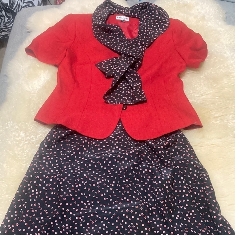Kasper jacket and skirt set  size 6